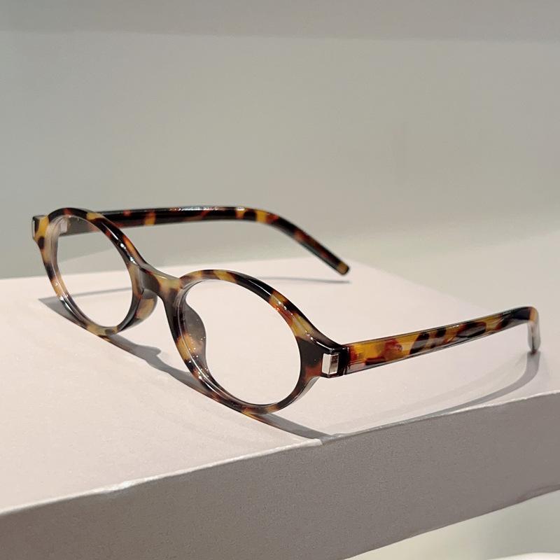 Classic Oval Vintage Sunglasses Women For Men Luxury Brand Designer Punk Shades Sexy Ladies Rivet Popular Sun Glasses Uv400