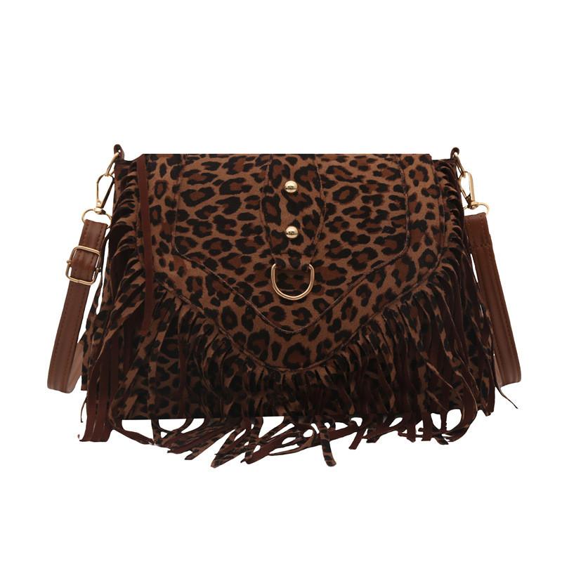 Fashion Leather Shoulder Bag With Seamed Details For Autumn Winter Outfits