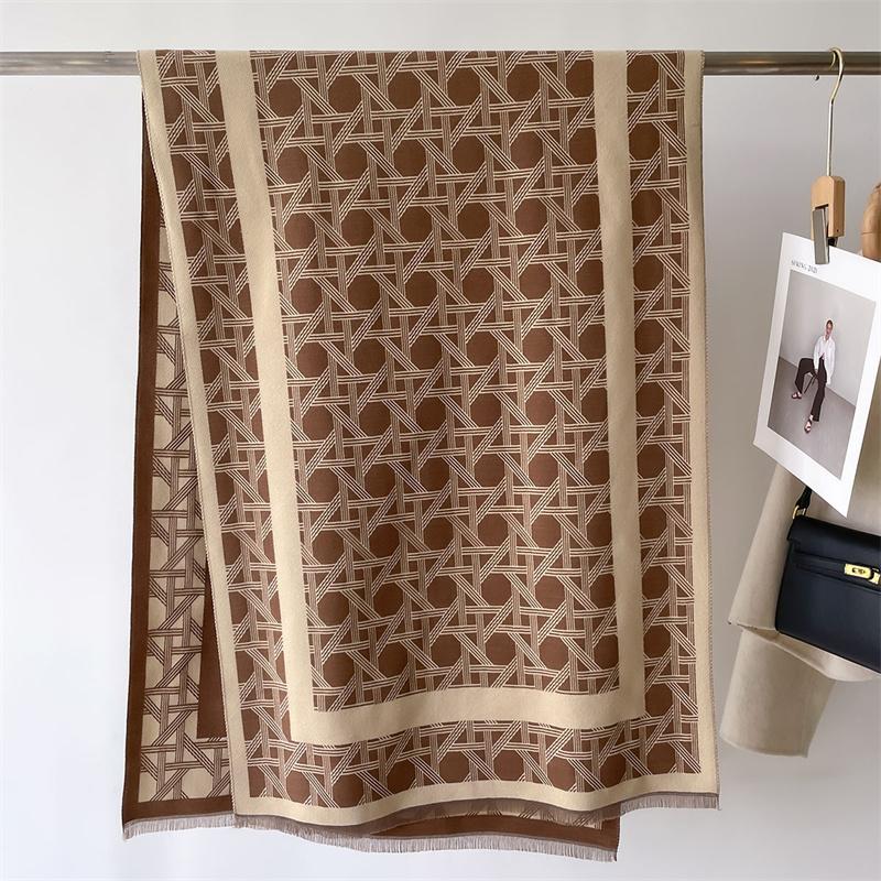 Winter Scarf Mature Elegant Luxury  Dot Cotton Shawl Windproof And Warm Women'S Scarf