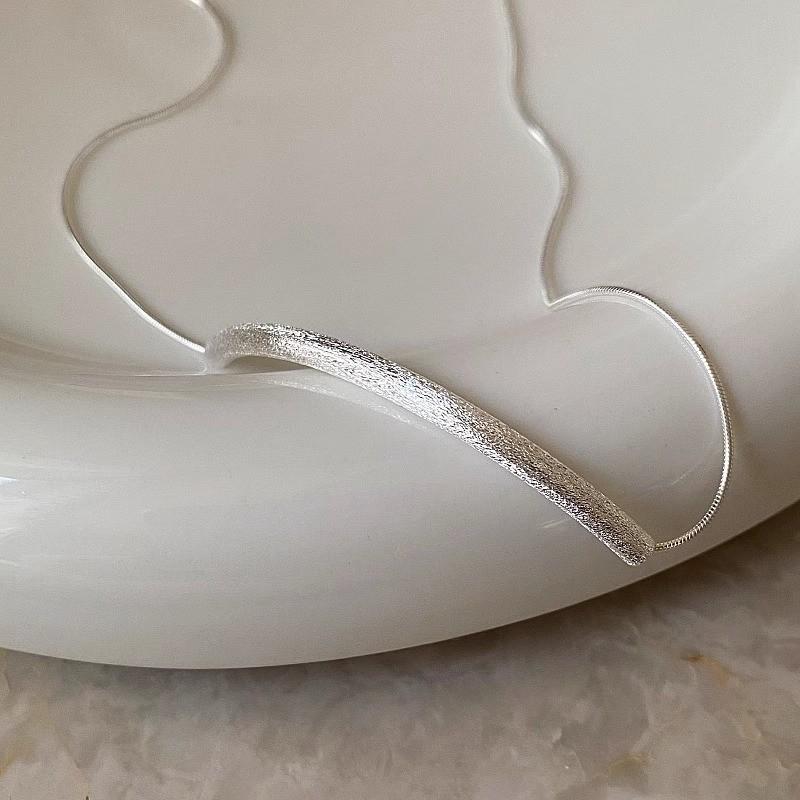 S925 Sterling Silver Pearl Necklace - Non-Fading High-End Clavicle Chain, Light Luxury Versatile Pendant for Women, New Summer Collection.