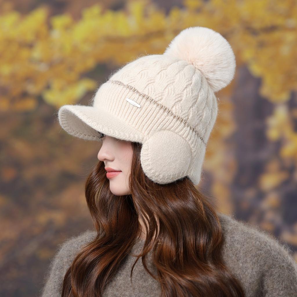 Hat Women's Winter Fleece Warm Wool Hat Windproof Hairball Duck Tongue Knitted Hat