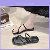 Stilvolle Damen-Riemchensandalen in Schwarz und Beige, perfekt für die Frühjahrs- und Sommer-Mode