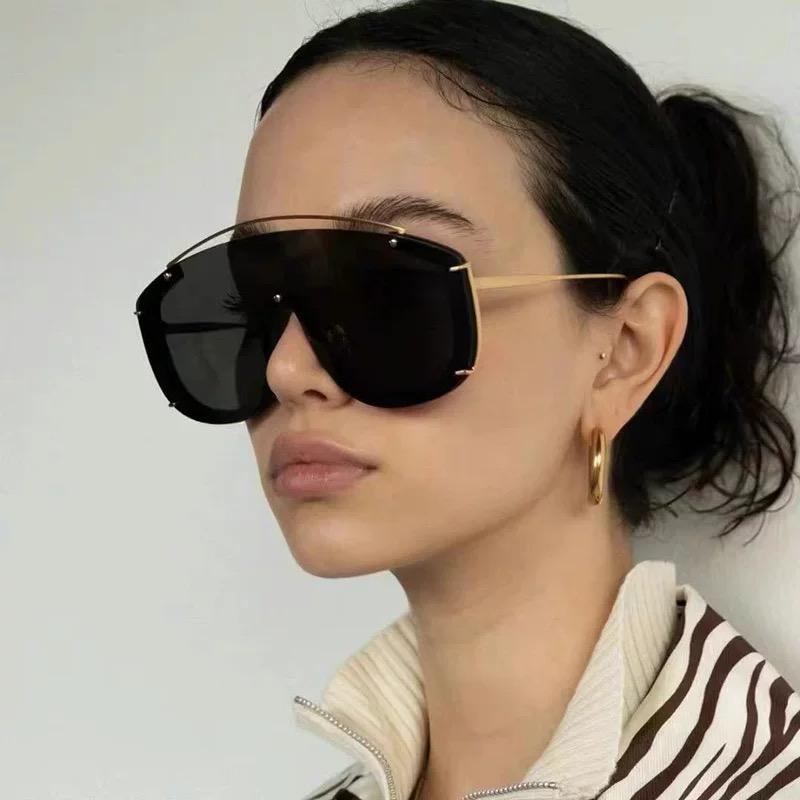 Oversized Vintage Sunglasses Women For Men Luxury Brand Designer Sun Glasses Steampunk Popular Hip Hop Rivet Eyeglass Uv400