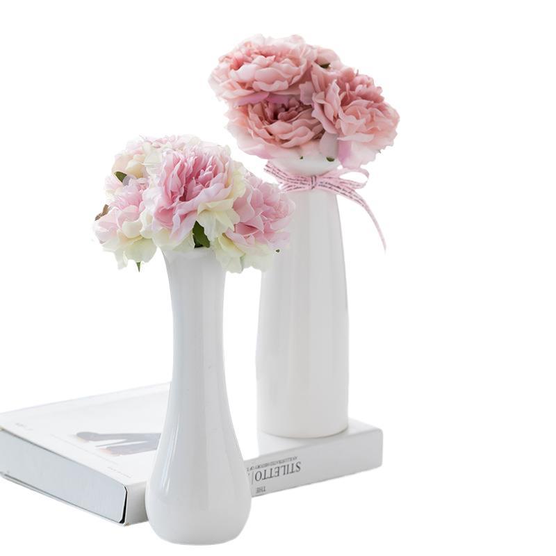 Nordic Minimalist White Ceramic Vase for Hydroponic and Dried Flower Arrangements in Modern Living or Dining Spaces