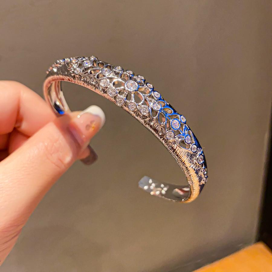 Vintage Silver Zircon Open Bracelet With Geometric Design For Fashion Accessories