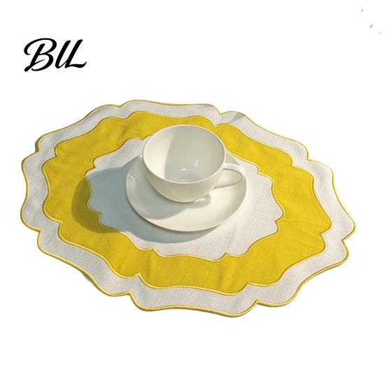 Washable Placemat Scalloped Linen Dining Table Mat Machine Wrinkle Colorful Free for Home Farmhouse Kitchen Restaurant Wavy Edge