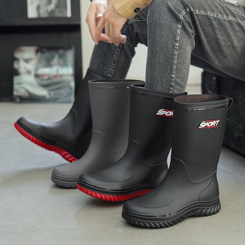 Rain Boots Men's Medium Tube Fashion Outdoor Waterproof and Non-slip Thickened Rain Shoes Fishing Water Shoes Velvet Thermal Rubber Shoes Water Boots