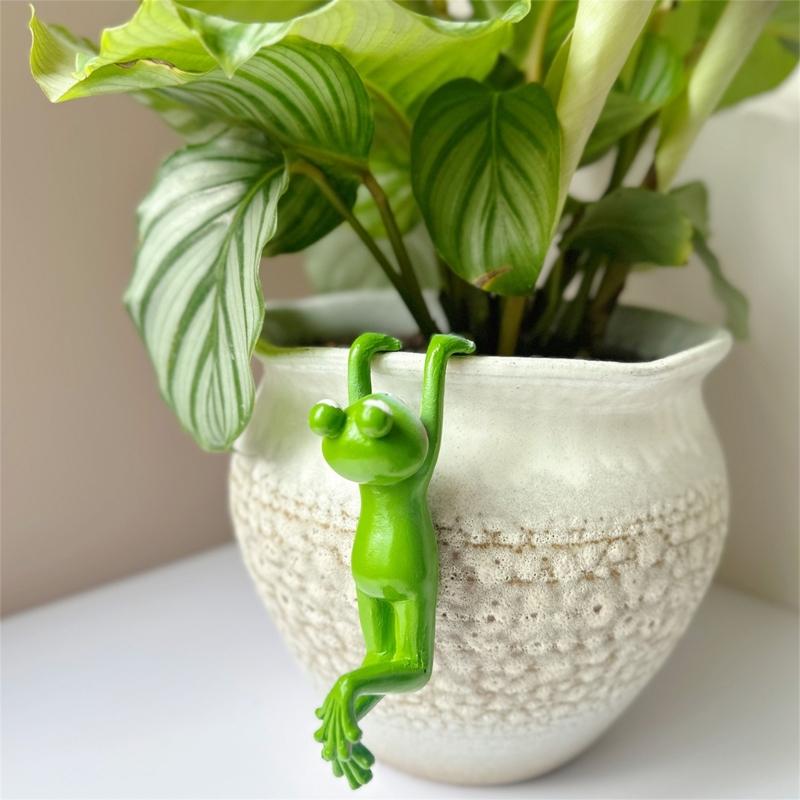 Cartoon Frogs Planter Hook Creative Resins Animal Figurine Pots Hangers Ornament for Indoor and Outdoor Plant Display