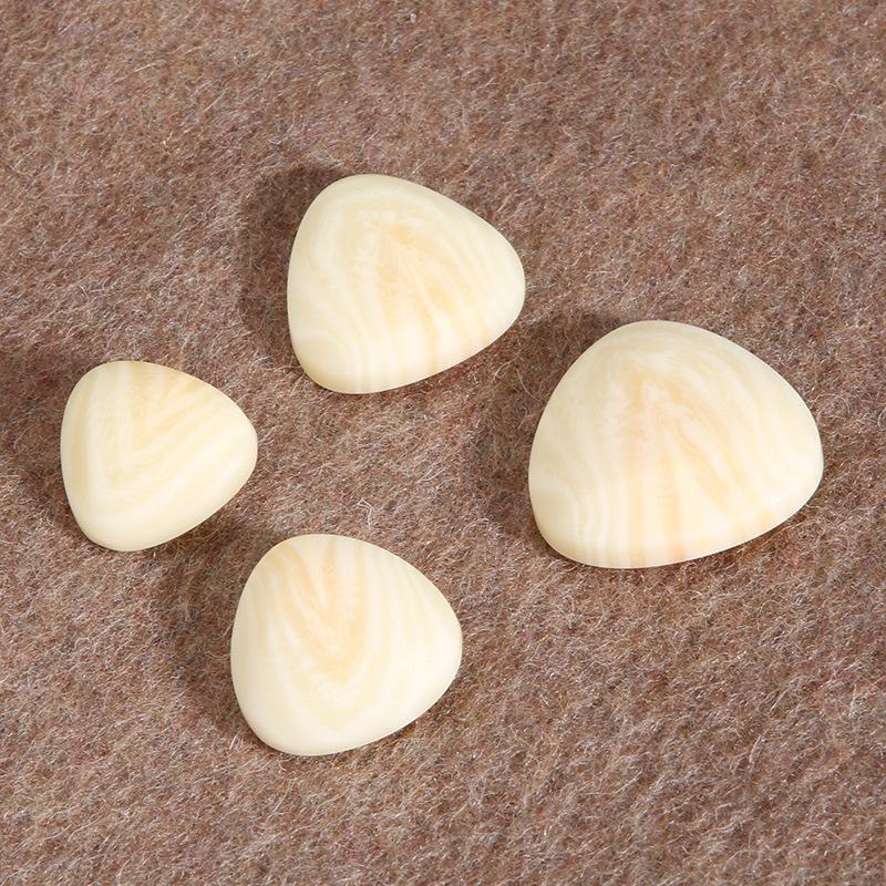 Resin Triangular Buttons Versatile Clothes Special-Shaped Coat Windbreaker Coat Decorative Buttons Children'S Sweater Cardigan Buttons