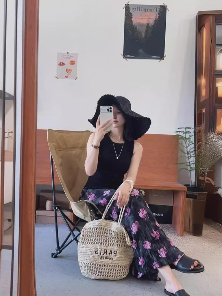 2024 French Retro Floral Pleated High-Waist Maxi Chiffon Skirt