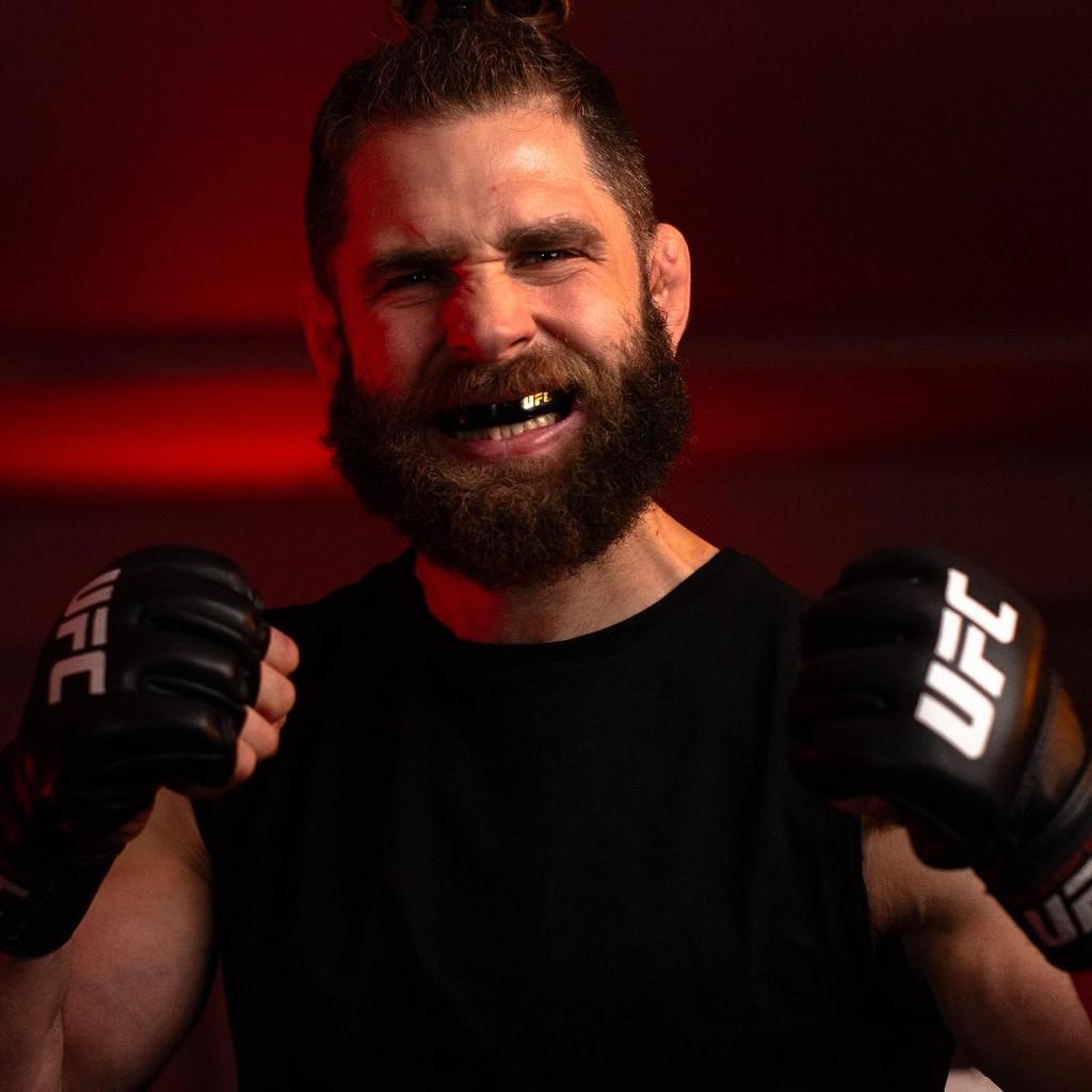 OPRO Ochraniacz na zęby Sztuki walki Ochraniacz na zęby Boks Kickboxing Sportowy ochraniacz na zęby Wyprodukowano w Wielkiej Brytanii Oficjalny sklep [Samodopasowujący się/Poziom Srebrny] (Dorosły, Ufc/Czarny &