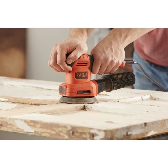 Multiponceuse filaire 200W BLACK+DECKER (Livrée avec un coffret 6 abrasifs + 23 plateaux + 1 doigt de ponçage) - BEW200-QS