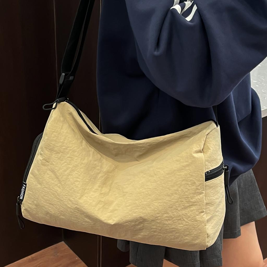 Bag large capacity 2025 simple new versatile casual fashion shoulder bag going out messenger bag commuter tote bag