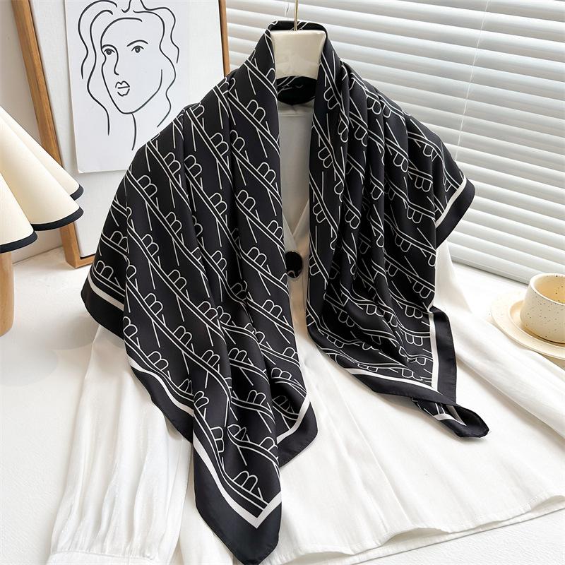 

Полосатый твиловый шелковый шарф: Большой квадратный платок и солнцезащитный дорожный головной платок - 90 см, идеально подходит для весны и осени 90x90cm