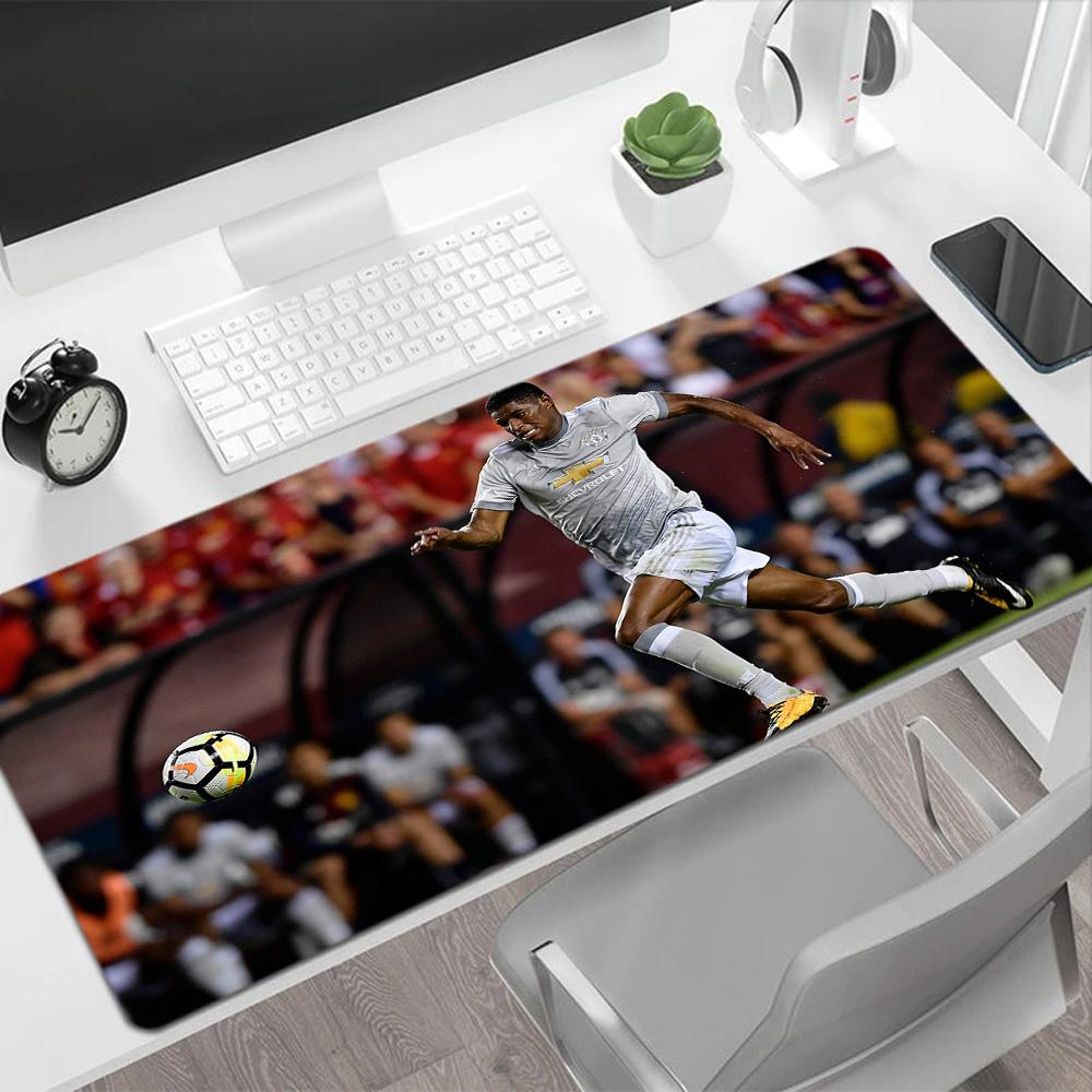 Manchester United's Rashford Applauds Fans Large Mouse Pad Gamer Mousepad Study Desk Mat Non-Slip Rubber Base Suitable for Office Gaming PC Laptop