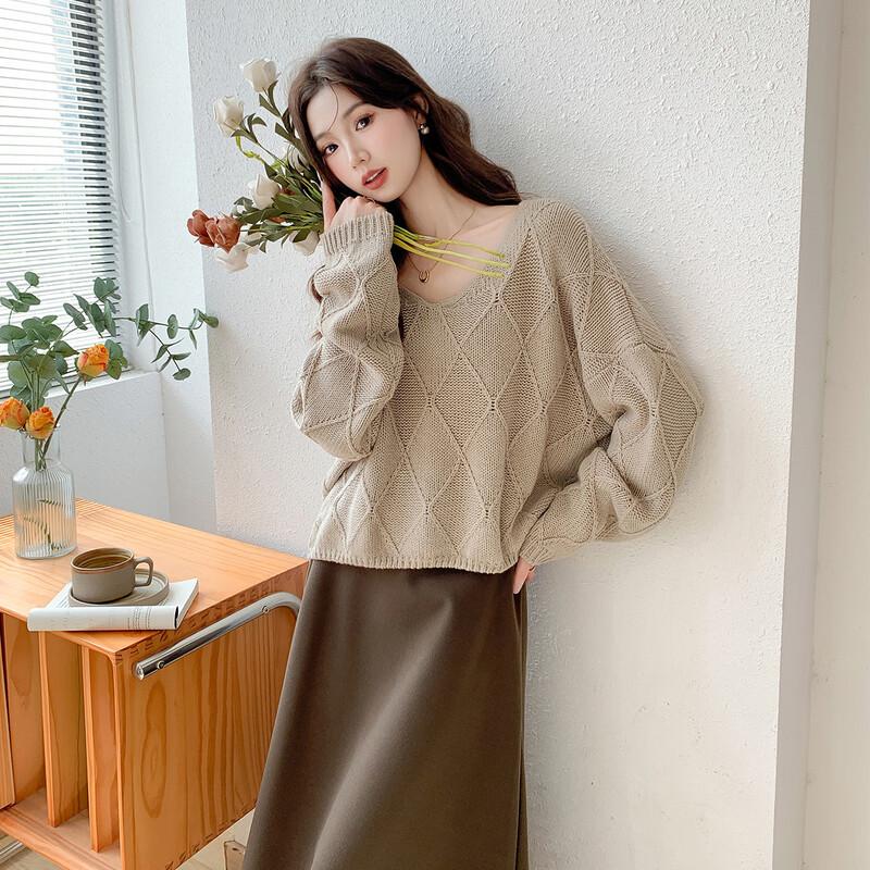 Mocana Women's V-Neck Long-Sleeve Knitted Sweater