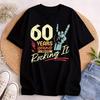 60. Geburtstag Lustig RocknRoll Vater Geburtstag 60 Jahre T-Shirt Sechzigstes Geschenk Rock Stil Oberteile Herren Unisex Kleidung Herrenbekleidung