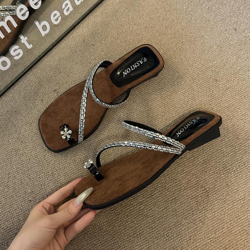 Rhinestone sandals outer wear women's 2025 summer new low-heeled square head cover toe fairy style with skirt beach sandals