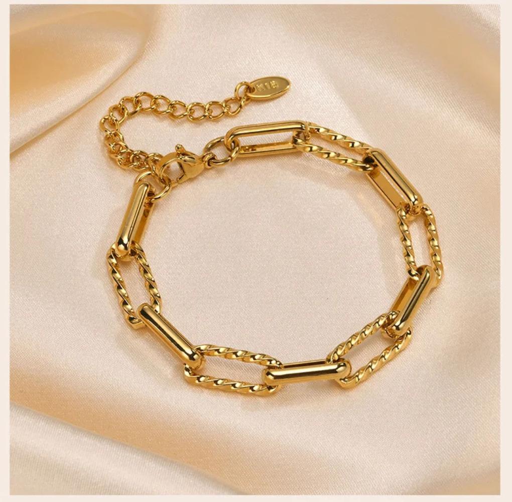 Women Stainless Steel Chain Bracelet,18K Gold Plated Twist Paperclip Adjustable Link Bracelet,Chunky Stackable Layered Jewelry