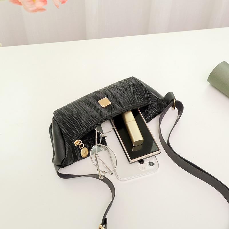 Casual Simple Zipper Single Shoulder Armpit Bag Versatile Mobile Phone Change Women's Bag
