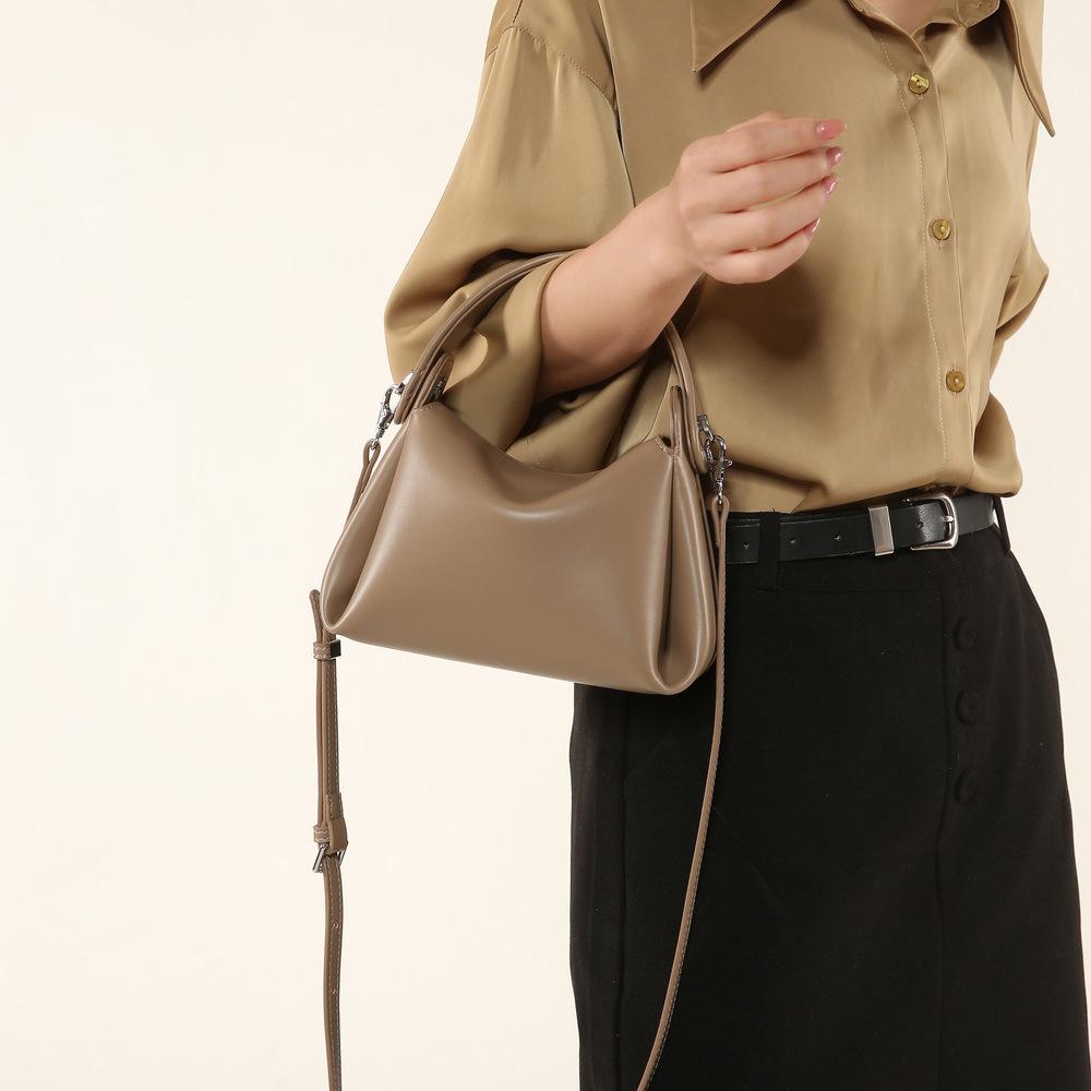 

Minimalist Women s Crossbody Dumpling Bag - Versatile Fashion Handbag