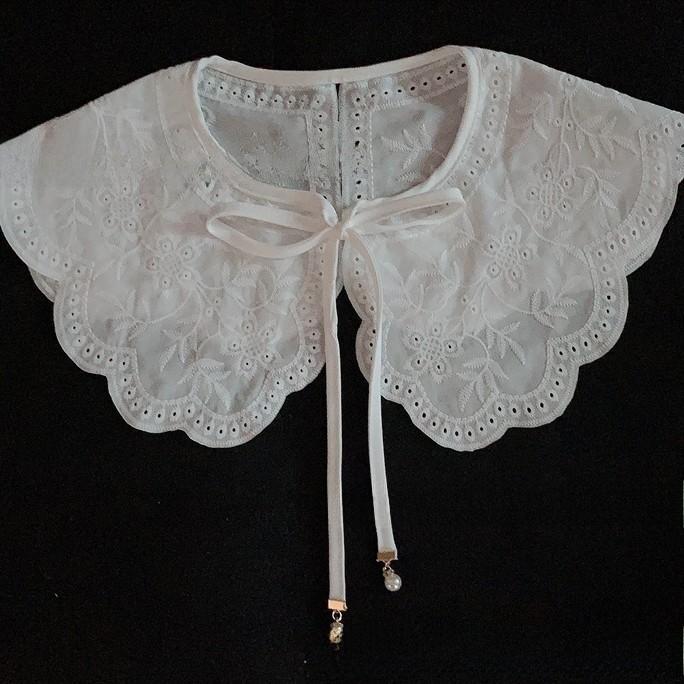 Womens Vintage Embroidered Faux Collar With Ribbon Decoration For Winter Fashion Accessory
