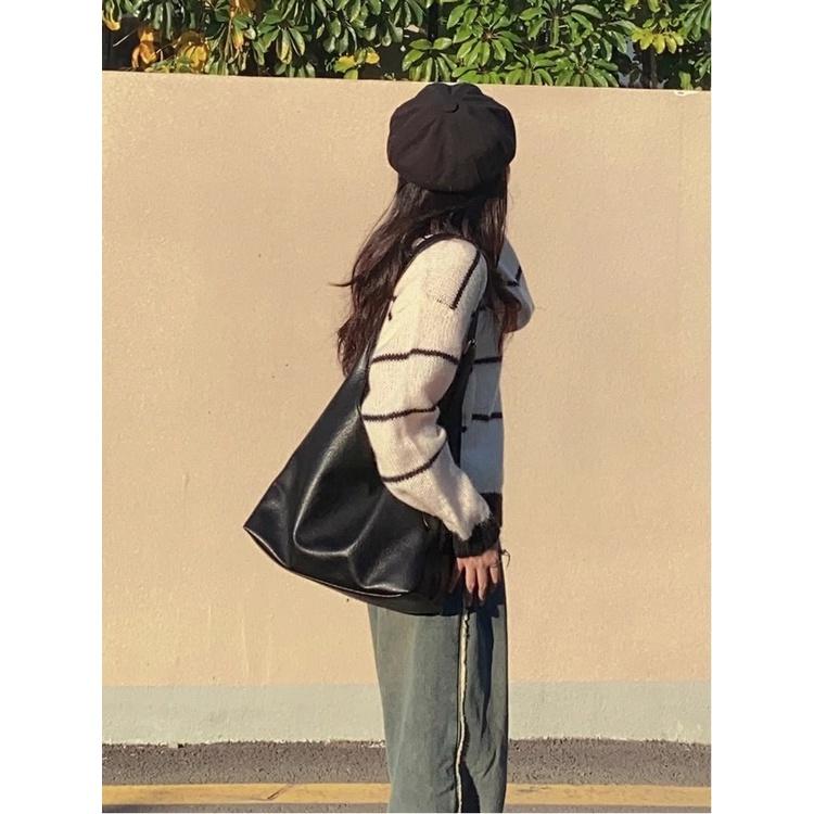 IELGY women's large-capacity bag, simple soft leather shoulder armpit bag, retro commuter oblique span mother and child bag