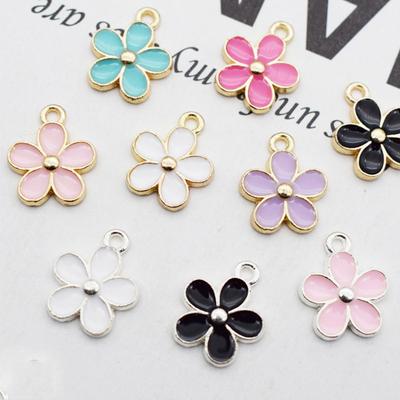 10Pcs White Flower With Golden Frame Alloy Enamel Bracelets Charm Necklace Pendant For DIY Fashion