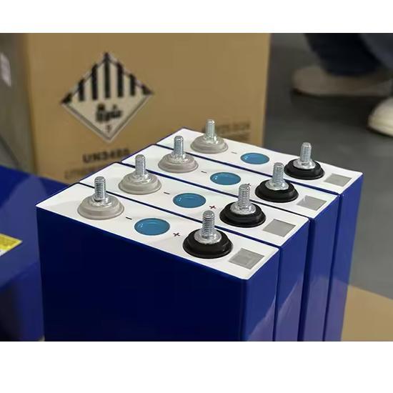 LifePo4-Batterie lädt in Lithiumeisenphosphat, 3,2 V, 105 Ah, 12 V Prismenbatterie für DIY-Solarspeicher, Wohnmobil, LKW