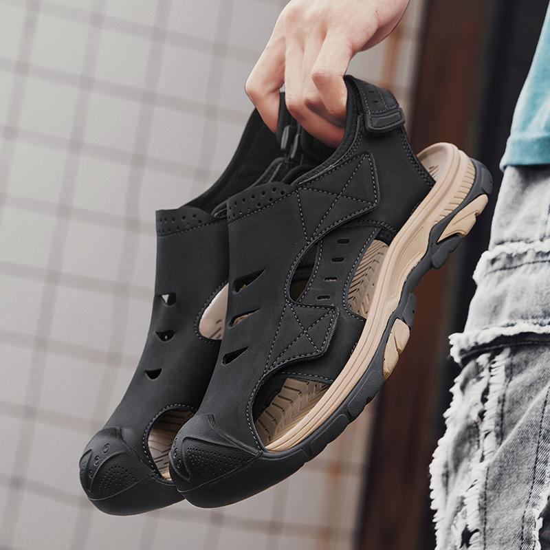Sandals men's new summer baotou casual beach shoes hollow breathable one pedal outdoor sports hole shoes