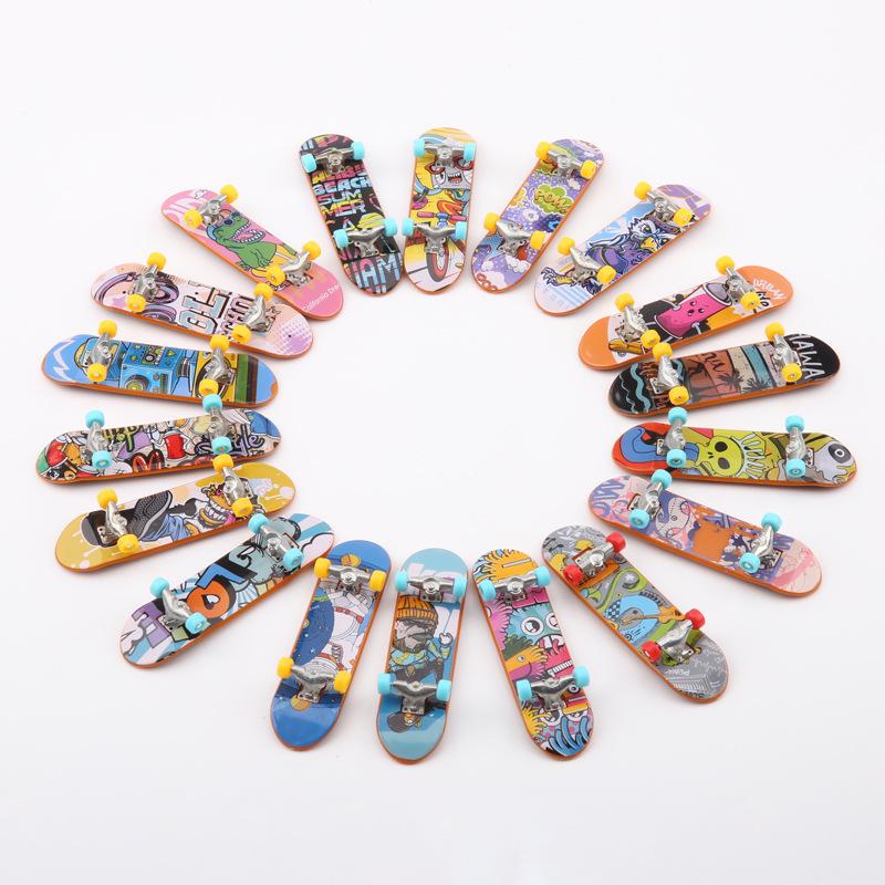 Mini Finger Skateboard Ramp Set Mini Skateboards Kit Creative Fingertip Toys Indoor Home Board Game For Birthday Gifts