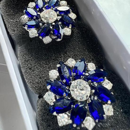 1/6 Stück Knopfabdeckungen, Kunstperlen, glänzende Strasssteine, Knopfclip in Blumenform, mit Zange zum Drücken von Kleidern, Anzügen und Smoking-Accessoires