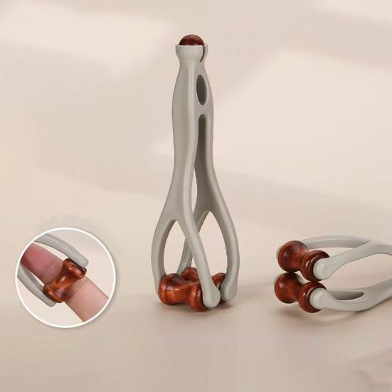 2Pcs Wooden Finger Massager Portable Acupressure Roller And Gua Sha Tool for Hand Relaxation Portable Stress Relief Hand Tool