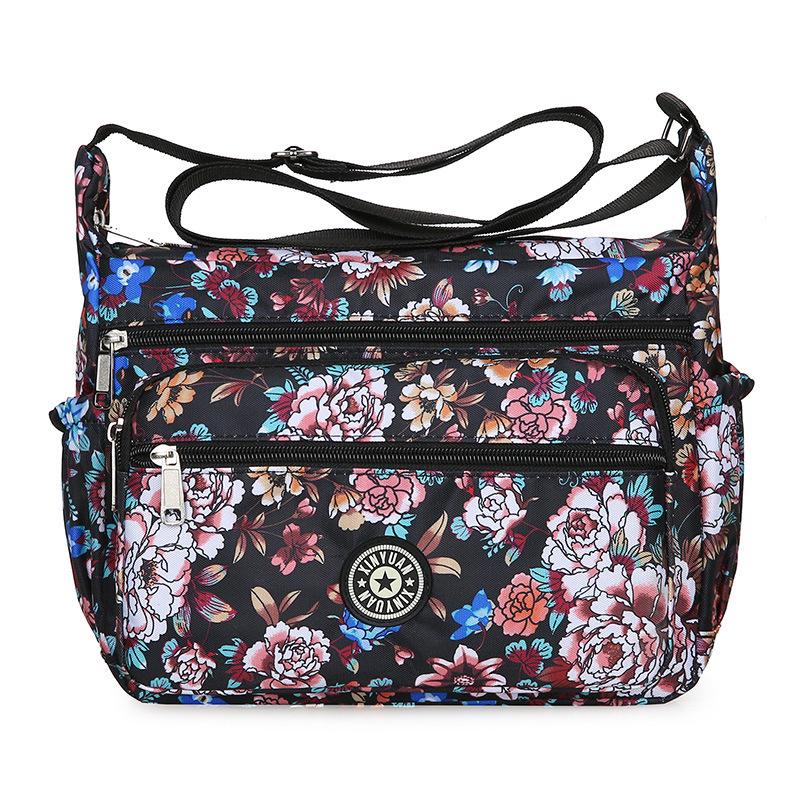 Large Capacity Women's Single-Shoulder Crossbody Bag - Stylish Oxford Nylon for Middle-Aged Moms