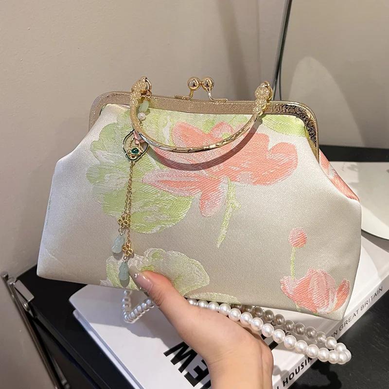 Tašky Pearl Flower Messenger pro ženy Střapcové výšivky Hedvábné tašky přes rameno Čínský styl Clip Shell Večerní Designér Luxusní Značka