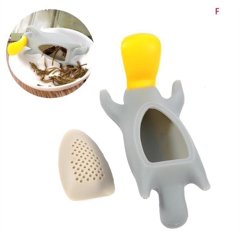 Creative Cute Shape Tea Strainer Interesting Silicone Tea (Color Random)