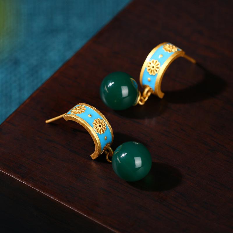 2022 Chinese-Inspired Luxury Earrings with Natural Chalcedony Retro Studs