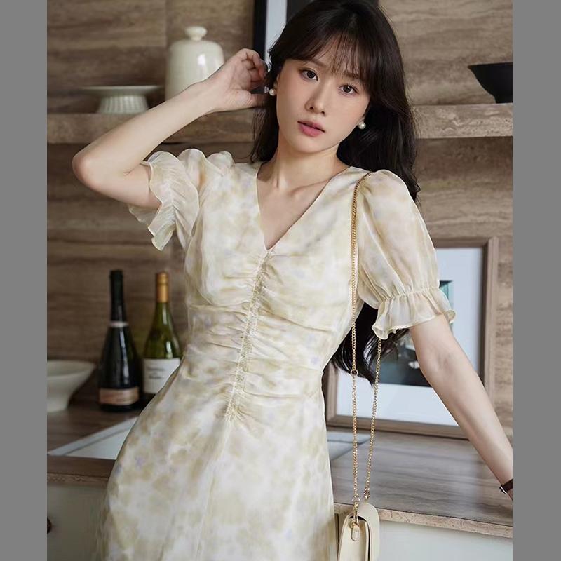 

Летнее женское платье с короткими рукавами, нежная сетка, прозрачный темперамент, облегающий крой, длинная юбка-рыбий хвост с v-образным вырезом и цветочным принтом XS абрикосовый