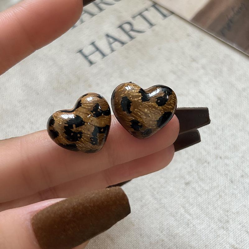 Geometric Leopard Print Heart Flower Stud Earrings - Retro & Versatile Luxury for Women