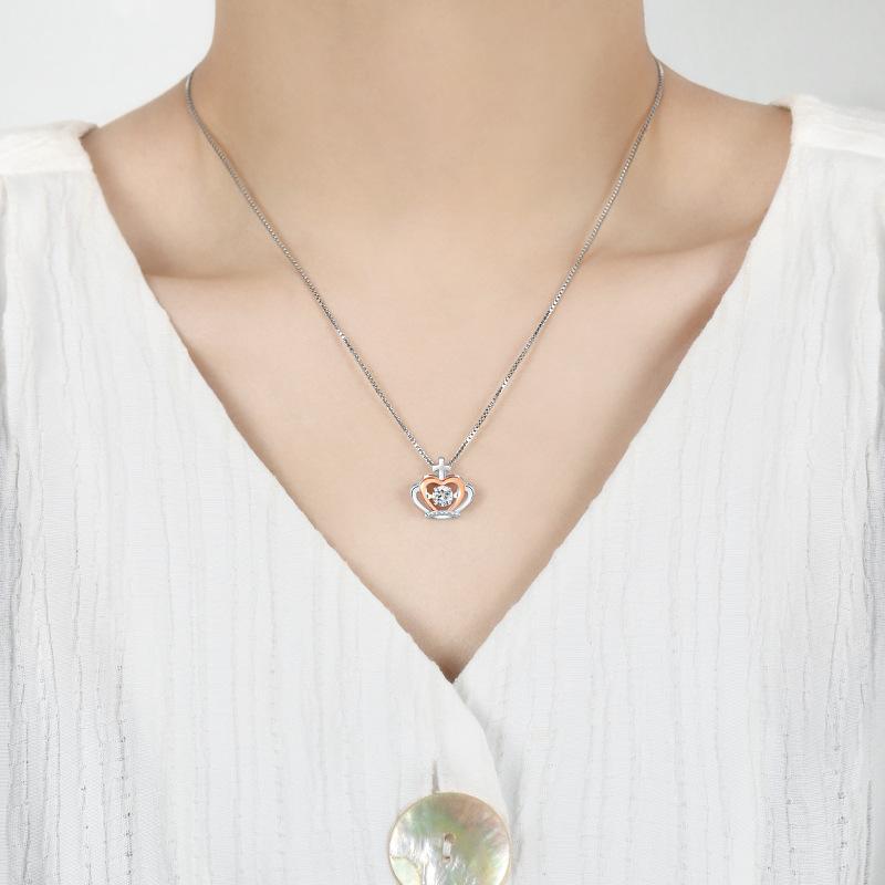 Beating heart pendant collarbone chain, simple and high-end smart crown necklace