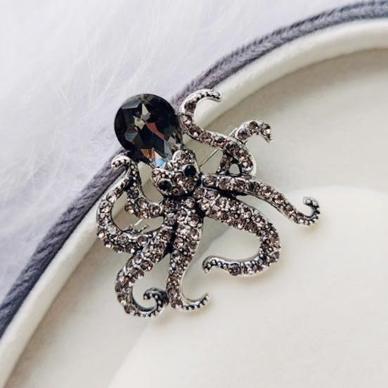 Sparkly Octopus Brooch Rhinestone Octopus Brooch Pin Sea Creature Lapel Pin Accessory for Men Women Ocean Lovers Sweaters Coats Scarves