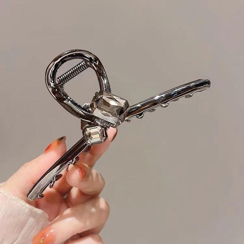 1pc Black temperament square crystal hair clip, women's simple and high-end shark clip, half tied hair clip
