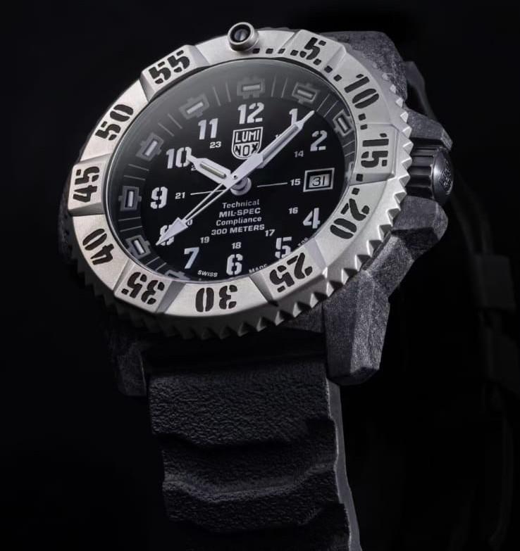 LUMINOX Land MIL SPEC 3350 Men’s Watch XL.3351.1.SET