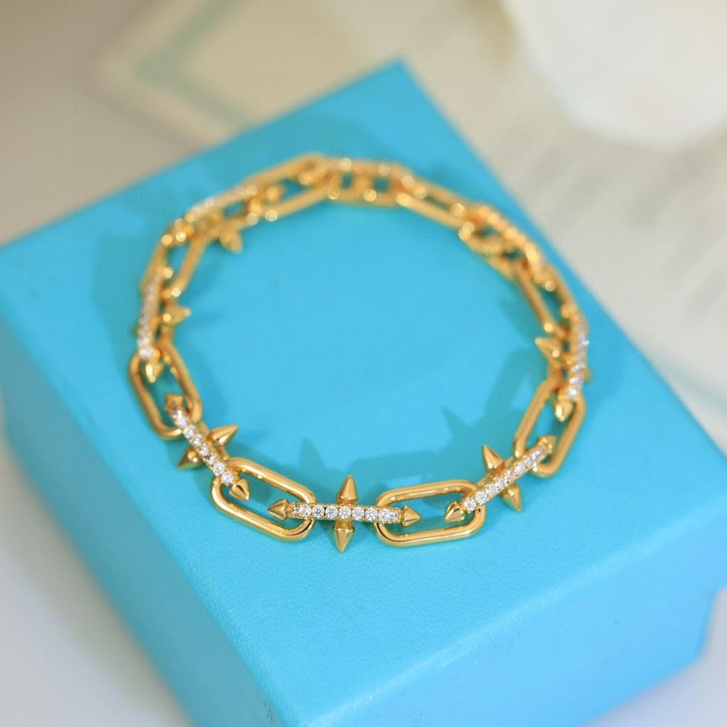 Knot Series Talisman V Gold Material Peach Heart and Pearl Heart Brand Bracelet, Small and Exquisite Jewelry
