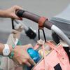 360 Drehbar PU Leder Trolley Babytasche Kinderwagenhaken Bergsteigerschnalle Kinderwagenhaken Abnehmbarer Haken 1 Stück