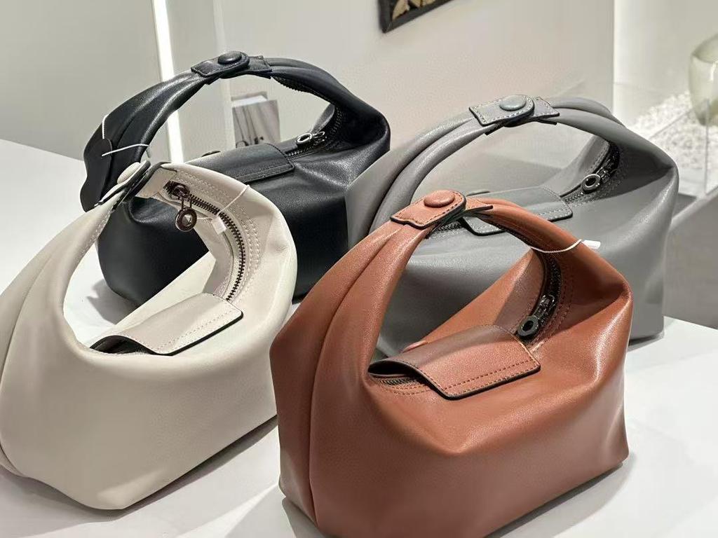 Niche Design Dumpling Cowhide Leather Women's Underarm Crossbody & Handbag - Large Capacity, High-End Feel