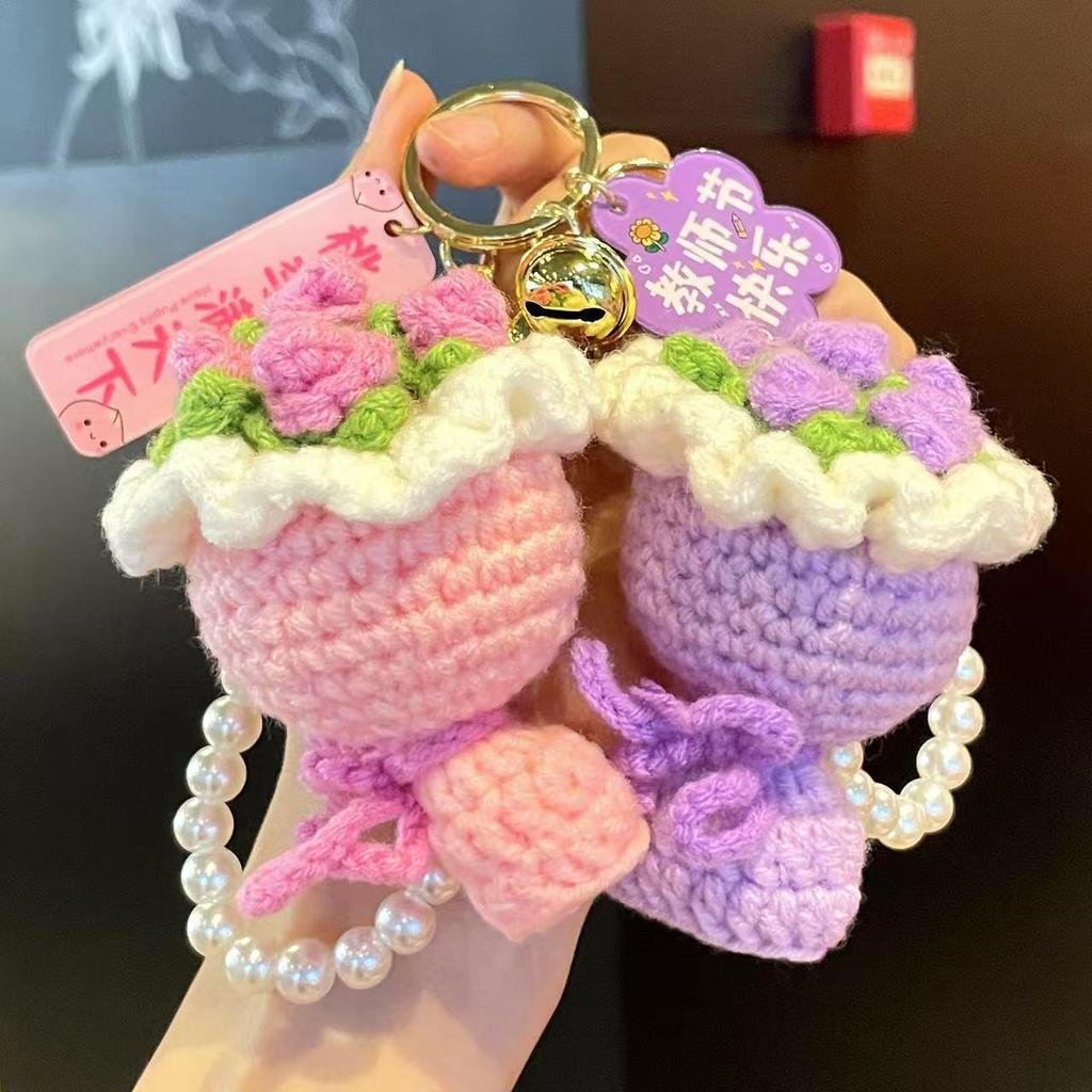 Goddess Festival Crocheted Rose Keychain - Creative Handheld Bouquet Gift for Women's Day