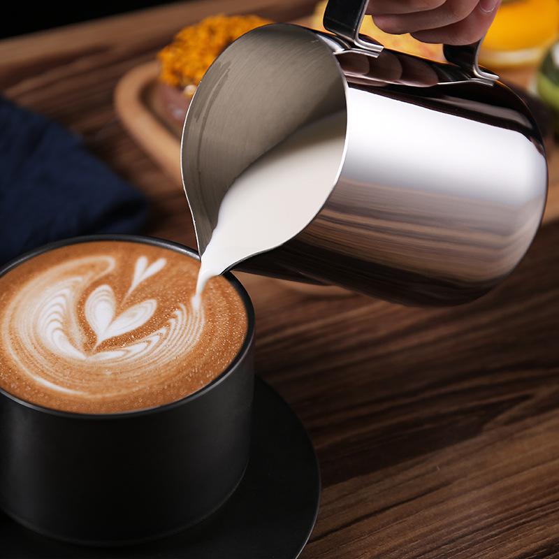 

Professional Stainless Steel Milk Frother Jug-350ml Barista Tool with Metric Scale for Latte Art,Espresso&Home Cafe Accessories 350ml срібний