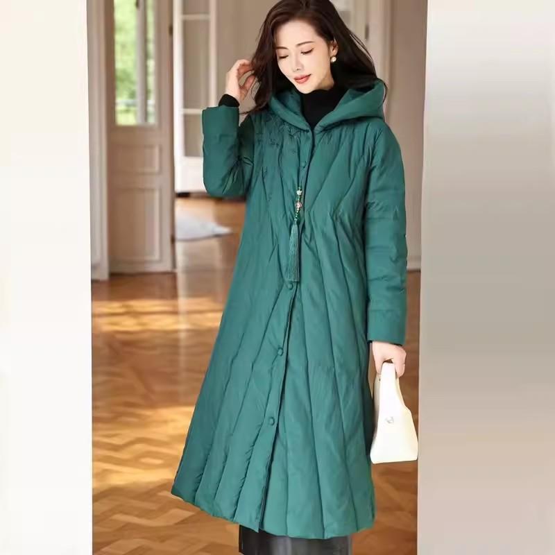 A-shaped Version Long White Duck Down Jacket Women's 2025 Winter Fashion Retro Pendant To Keep Warm Over the Knee Large Size Jacket