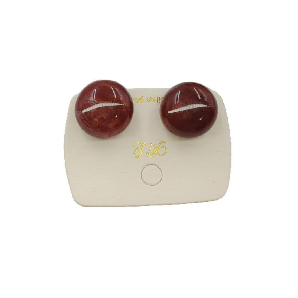 Retro Hong Kong Amber Round Earrings for Women, Unique Design, Elegant High-End Feel, Exaggerated Accessories.